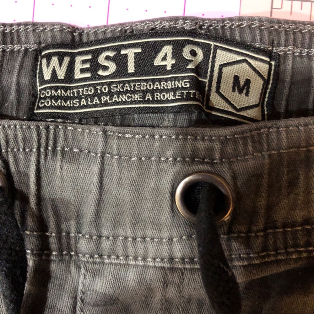 EUC Men’s West 49 Camo Joggers